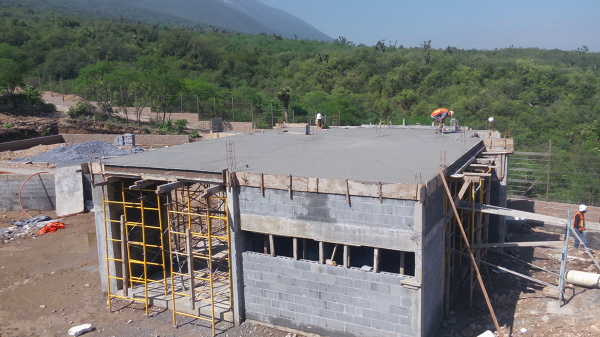 Construcción moderna terminada